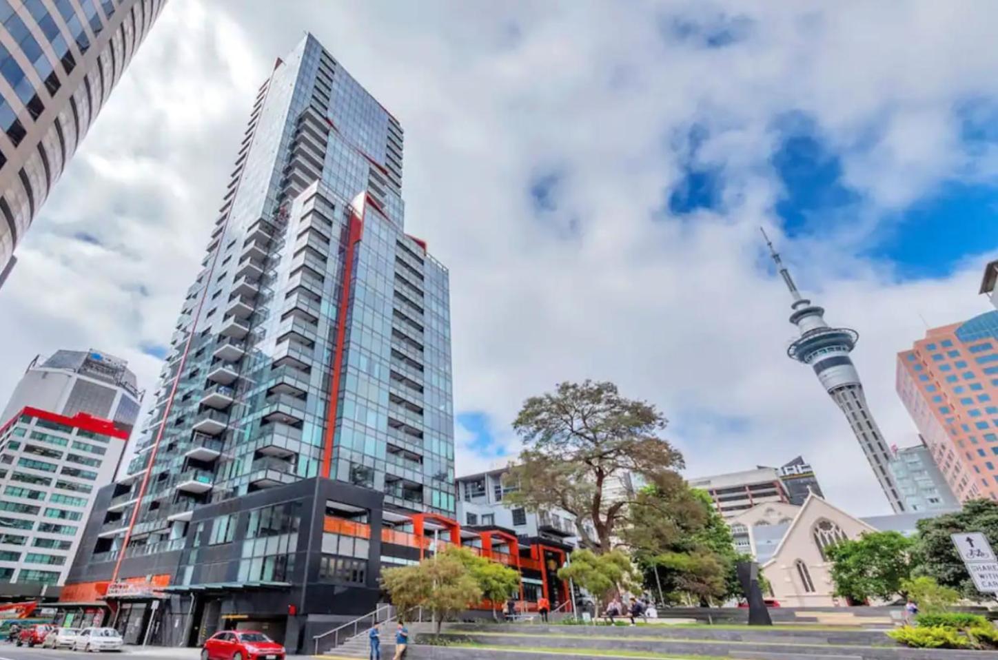 Top Floor Harbour View And Skytower View Apartment In Cbd Auckland Exterior photo